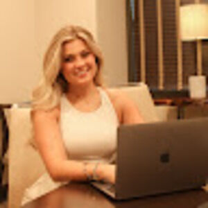 Meet your Posher, Carly